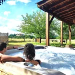 Les Nids De Bonnan * Milhars