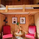 Les Nids De Bonnan Camping