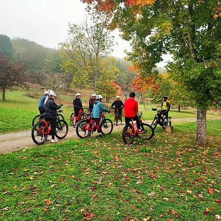 캠프장 Les Nids De Bonnan